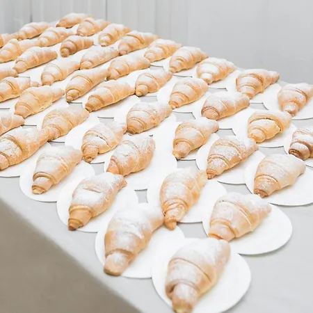 Miramare - & - Free Brunch & Breakfast Until 13-00 호텔 4*