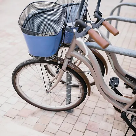 Miramare - & - Free Brunch & Breakfast Until 13-00 호텔