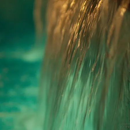 Miramare - & - Free Brunch & Breakfast Until 13-00 호텔 체르비아