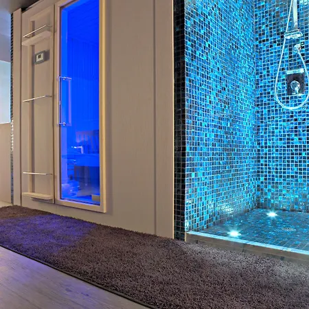 호텔 Miramare - & - Free Brunch & Breakfast Until 13-00 체르비아