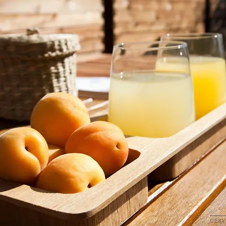 Miramare - & - Free Brunch & Breakfast Until 13-00 호텔 체르비아