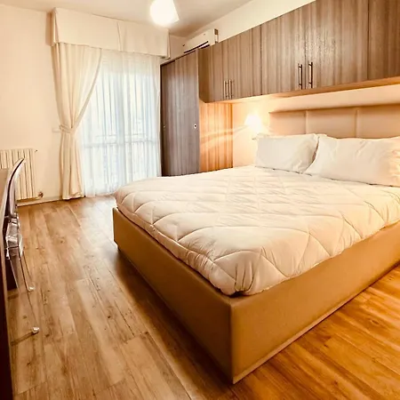 Miramare - & - Free Breakfast & Brunch Until 13-00 Ξενοδοχείο Τσέρβια