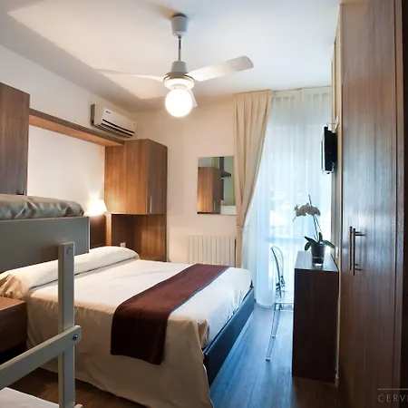 Miramare - & - Free Brunch & Breakfast Until 13-00 4* Cervia