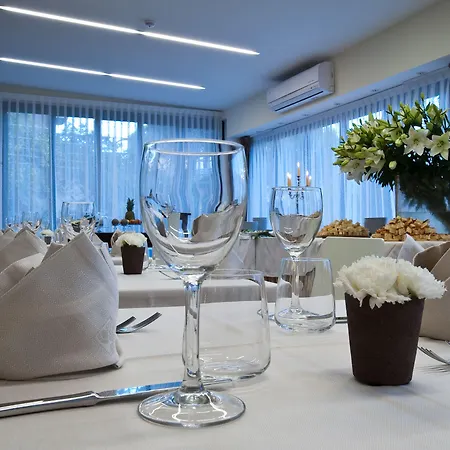 Otel Miramare - & - Free Brunch & Breakfast Until 13-00