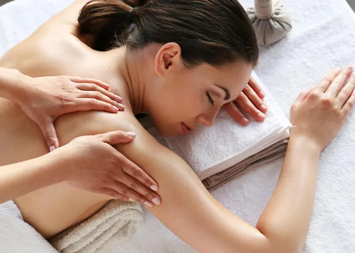 Miramare - & - Free Brunch & Breakfast Until 13-00 فندق