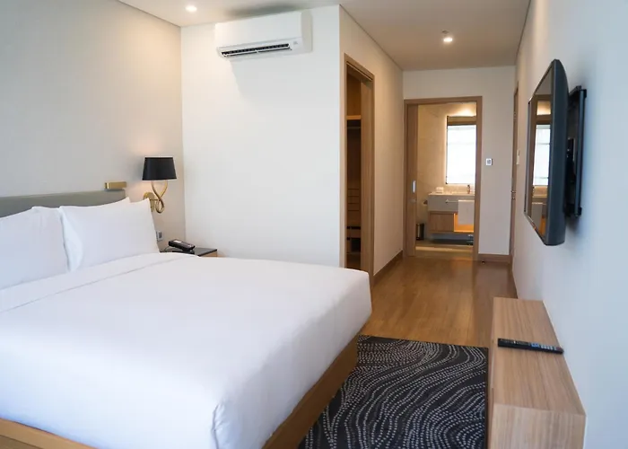 Miramare - & - Free Brunch & Breakfast Until 13-00 تّشيرفييا