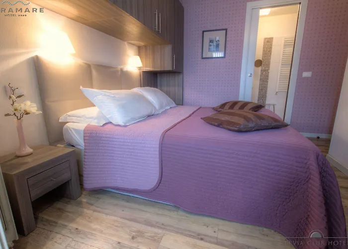 Miramare - & - Free Brunch & Breakfast Until 13-00 فندق تّشيرفييا