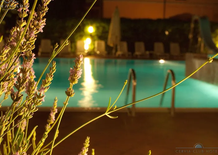 Miramare - & - Free Brunch & Breakfast Until 13-00 4* تّشيرفييا